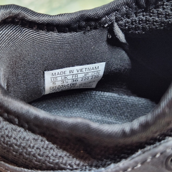 Adidas CRAZYFLIGHT Mid 2023 Withe Silver Metallic.. Woman's size 5 - Picture 11 of 11